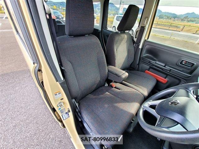Suzuki SPACIA 2018-07 217956-9