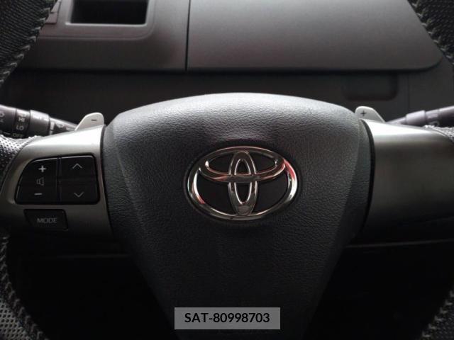 Toyota VOXY 2013-02 247379-15