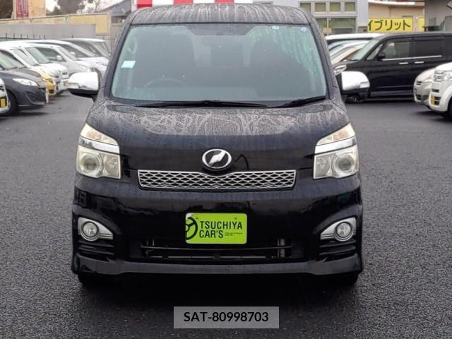Toyota VOXY 2013-02 247379-8