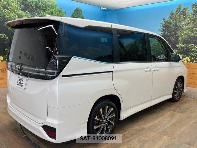 Toyota VOXY 2023-02 288966-17