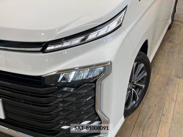 Toyota VOXY 2023-02 288966-12