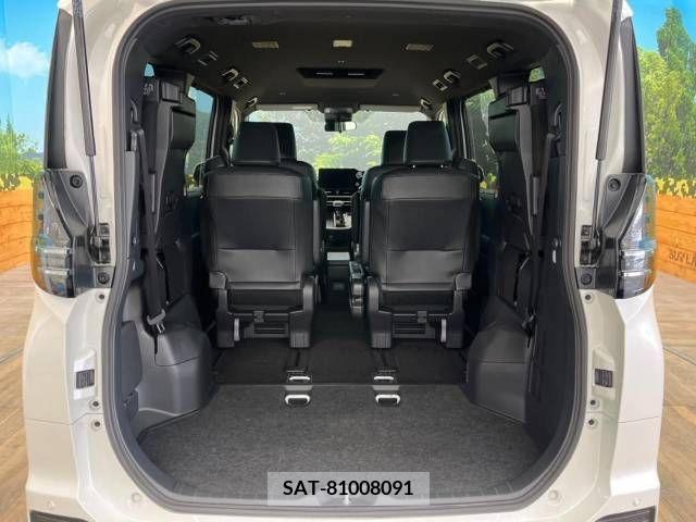 Toyota VOXY 2023-02 288966-11