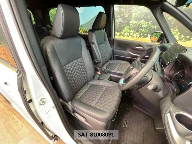 Toyota VOXY 2023-02 288966-8