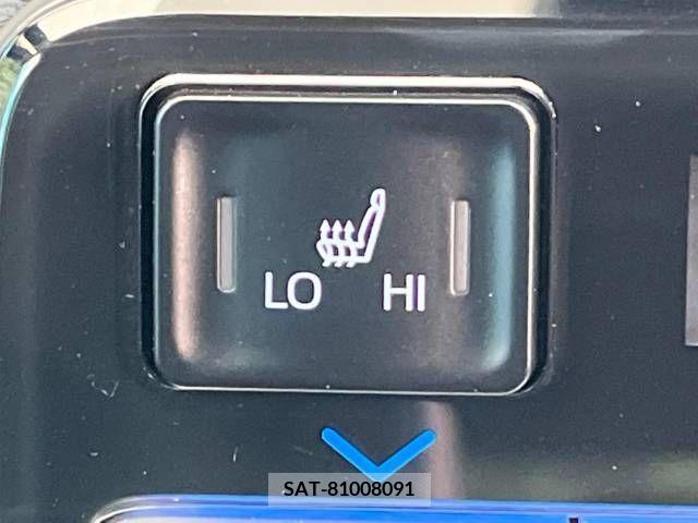 Toyota VOXY 2023-02 288966-6