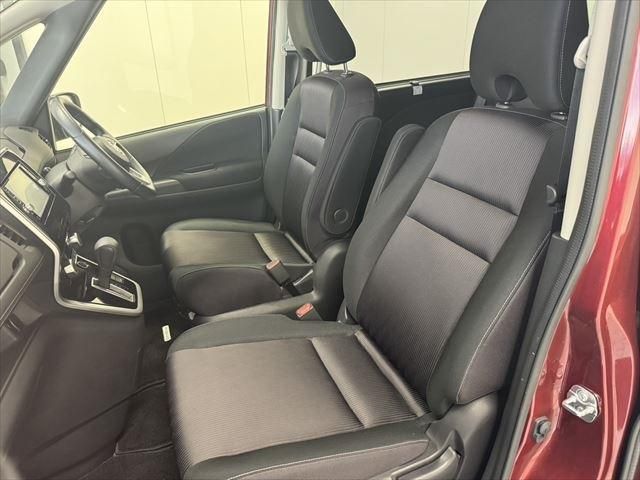 Nissan SERENA 2016-10 194996-22