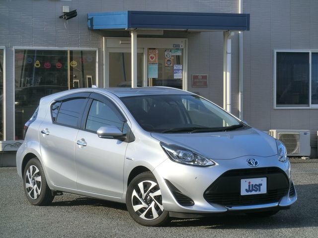 Toyota AQUA 2020-01 13105-1