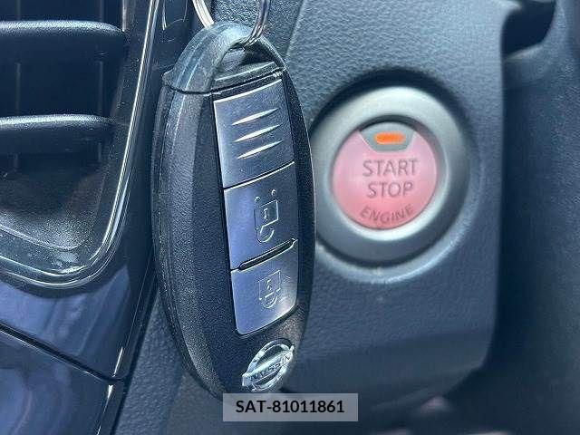 Nissan JUKE 2012-08 320503-8