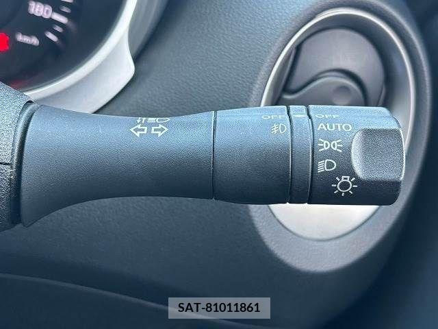Nissan JUKE 2012-08 320503-7