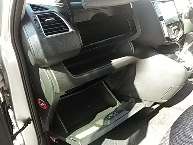 Nissan SERENA 2014-03 17684-24