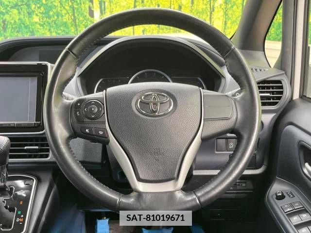 Toyota NOAH 2014-05 335027-12