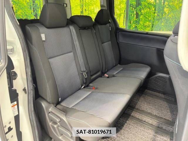 Toyota NOAH 2014-05 335027-9