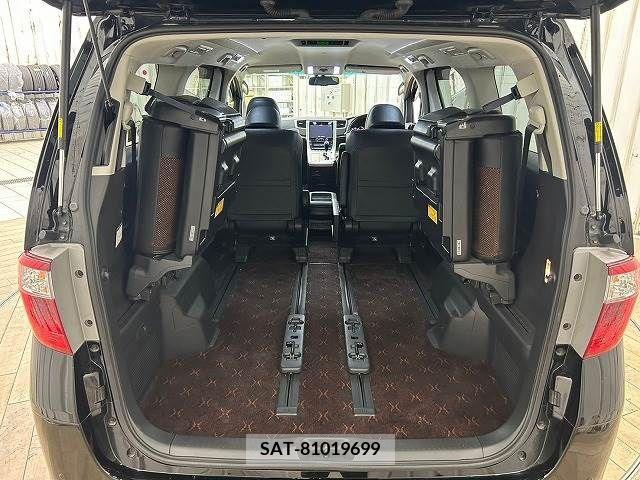 Toyota ALPHARD 2014-03 335019-10