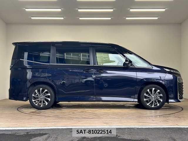 Toyota VOXY 2022-08 376332-14
