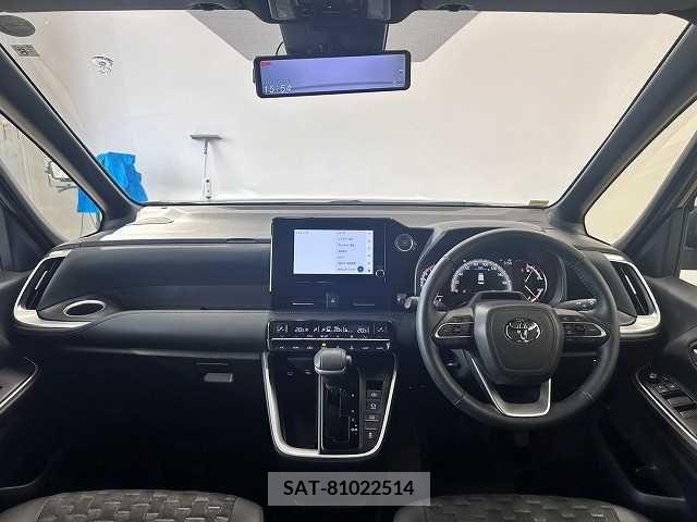 Toyota VOXY 2022-08 376332-1