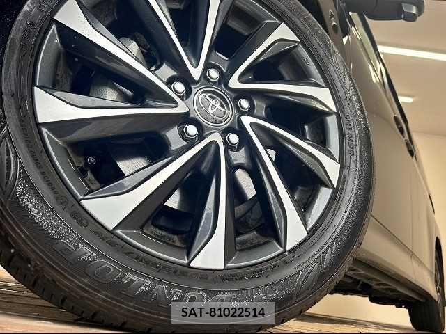 Toyota VOXY 2022-08 376332-18