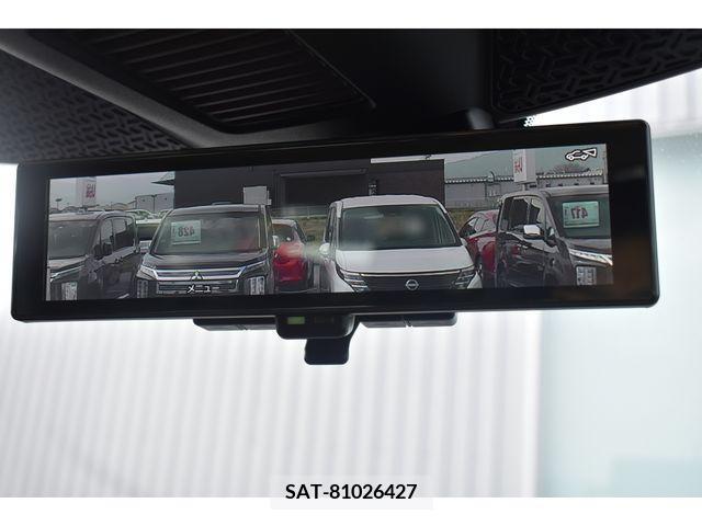 Nissan Ariya 2023-07 219948-7