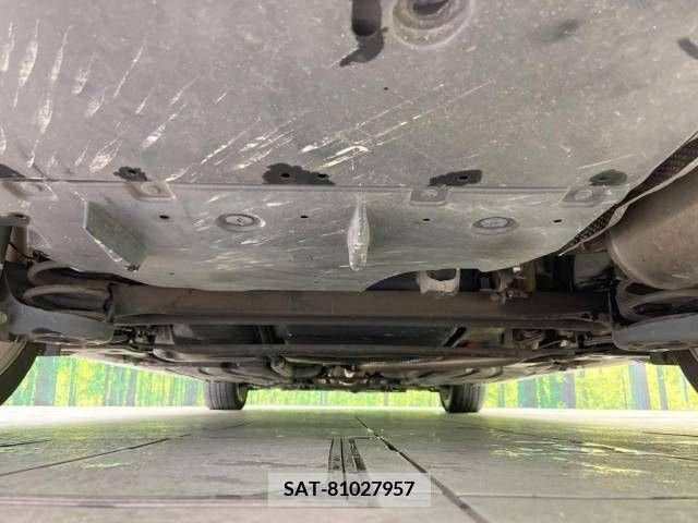 Toyota PRIUS 2011-12 254306-19