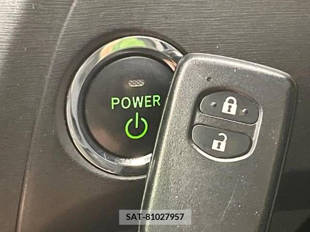 Toyota PRIUS 2011-12 254306-5