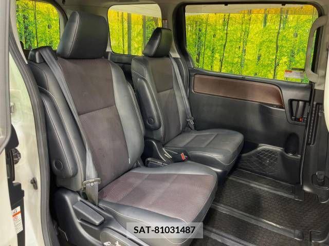 Toyota ESQUIRE 2015-10 330280-9