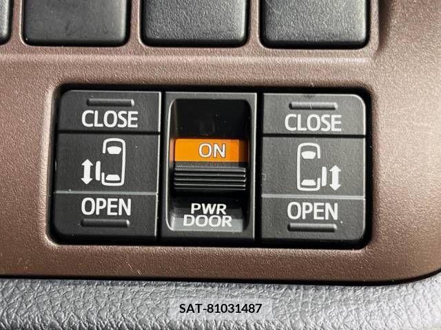 Toyota ESQUIRE 2015-10 330280-4