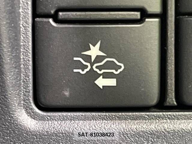 Toyota VOXY 2018-06 352863-5