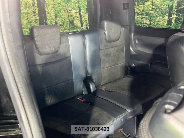 Toyota VOXY 2018-06 352863-14