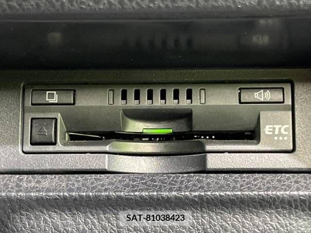 Toyota VOXY 2018-06 352863-11