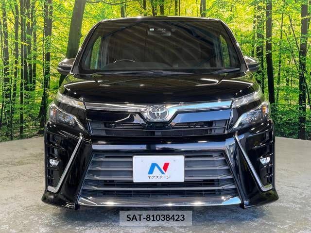 Toyota VOXY 2018-06 352863-19