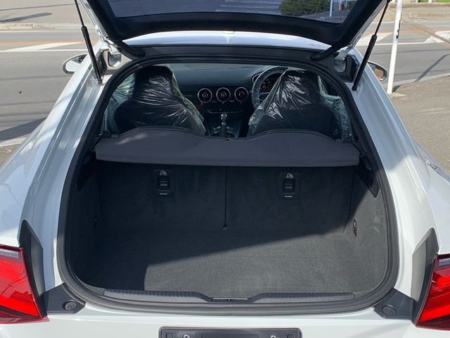 Audi TT 2016-06 24946-21