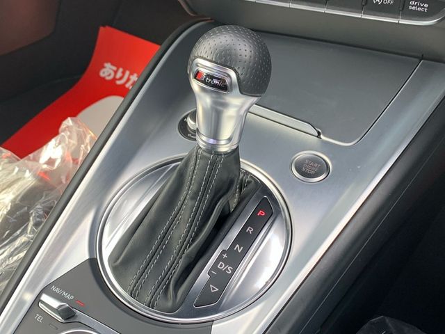 Audi TT 2016-06 24946-16