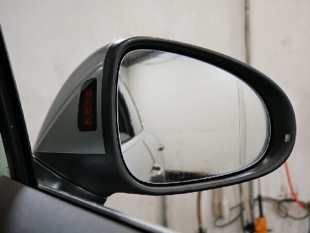 VolksWagen TOUAREG 2012-02 184414-7