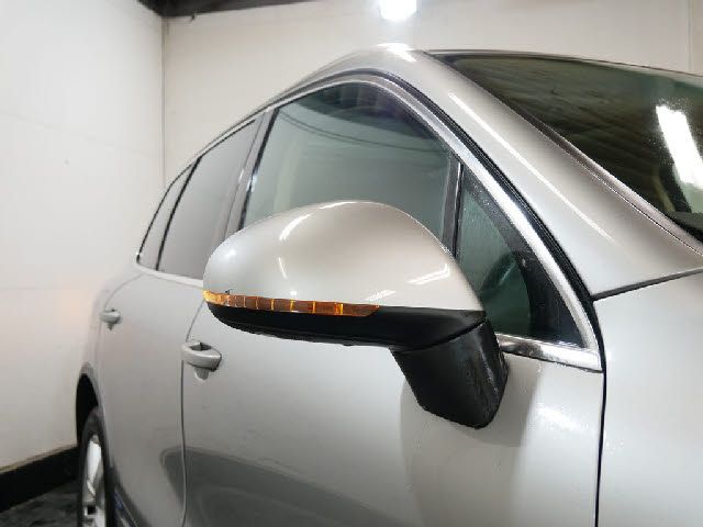 VolksWagen TOUAREG 2012-02 184414-14