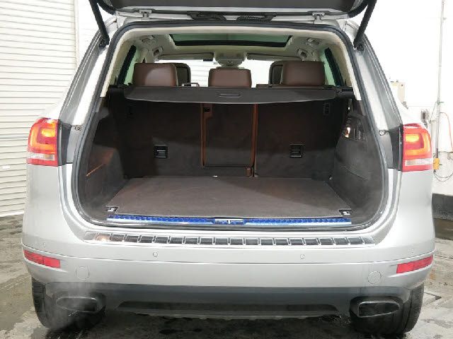 VolksWagen TOUAREG 2012-02 184414-16