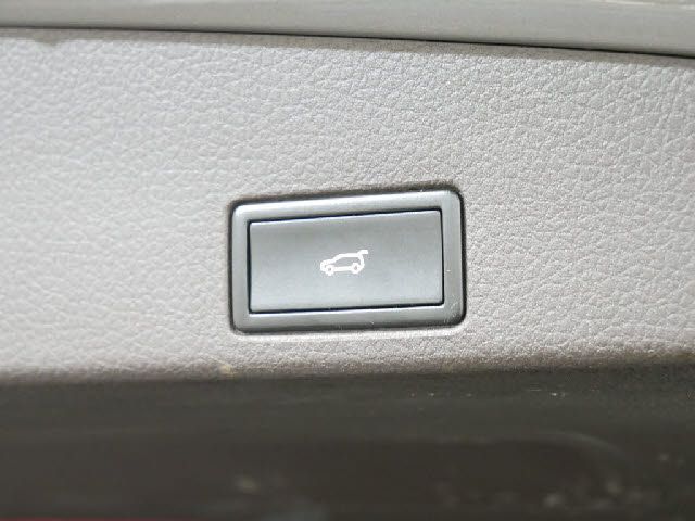 VolksWagen TOUAREG 2012-02 184414-8