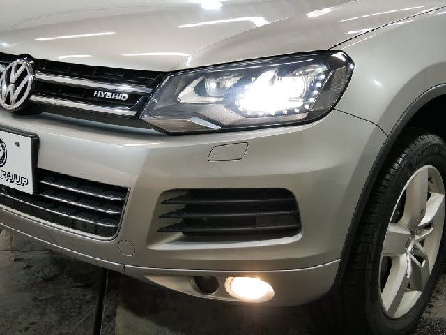 VolksWagen TOUAREG 2012-02 184414-12