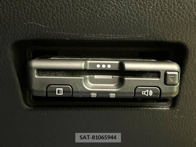 Suzuki SWIFT 2019-08 286593-4