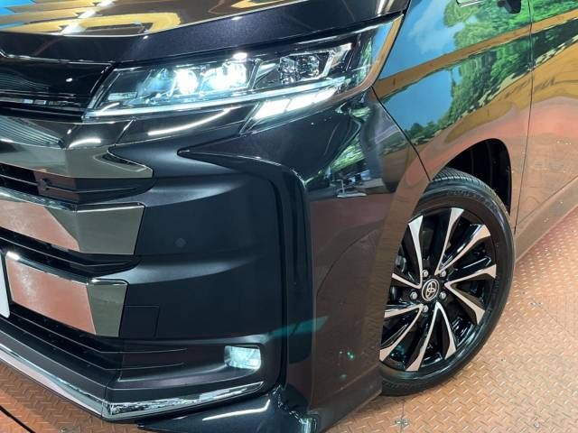 Toyota NOAH HYBRID 2022-03 19776-13