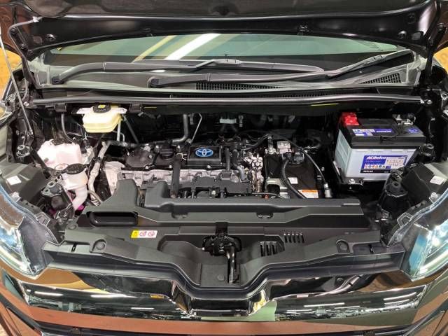 Toyota NOAH HYBRID 2022-03 19776-19