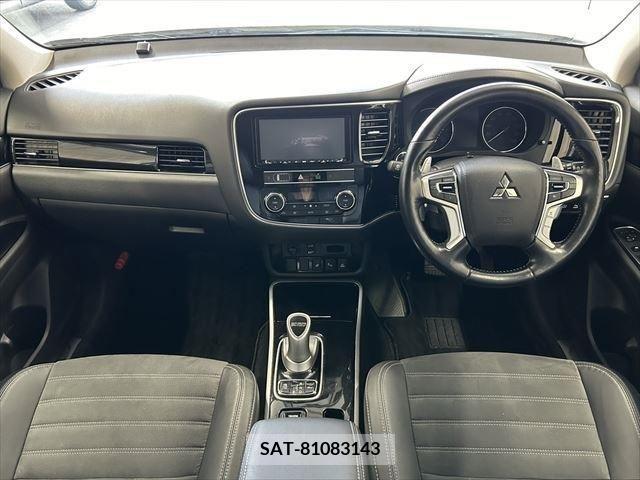 Mitsubishi OUTLANDER PHEV 2018-09 303568-1