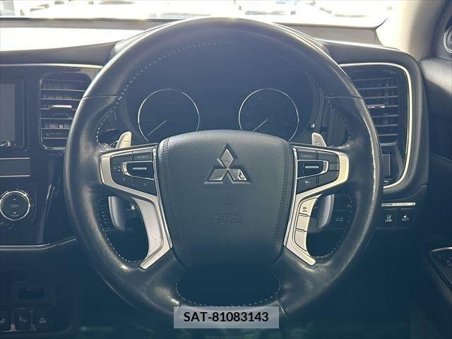 Mitsubishi OUTLANDER PHEV 2018-09 303568-13