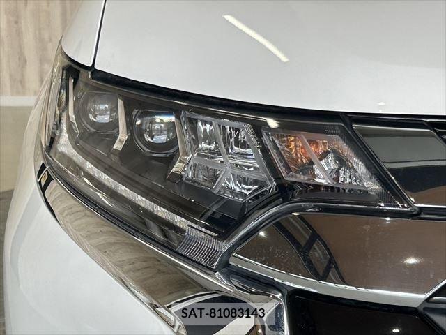 Mitsubishi OUTLANDER PHEV 2018-09 303568-24