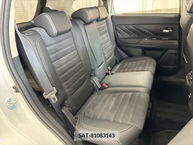 Mitsubishi OUTLANDER PHEV 2018-09 303568-11