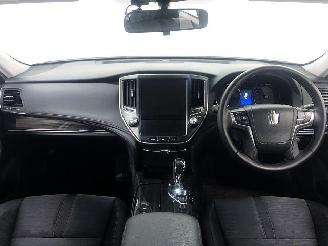 Toyota CROWN SEDAN 2013-02 184045-1