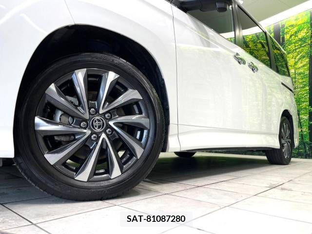 Toyota VOXY 2022-07 333079-14