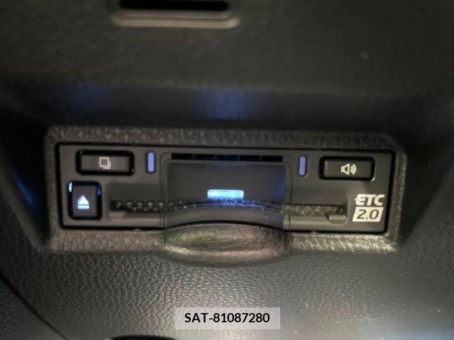 Toyota VOXY 2022-07 333079-8