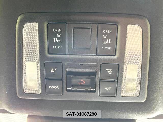 Toyota VOXY 2022-07 333079-6