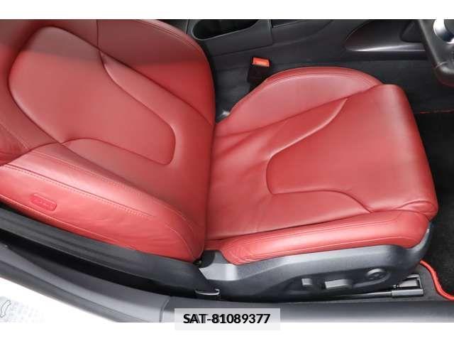 Audi R8 2011-02 209923-5