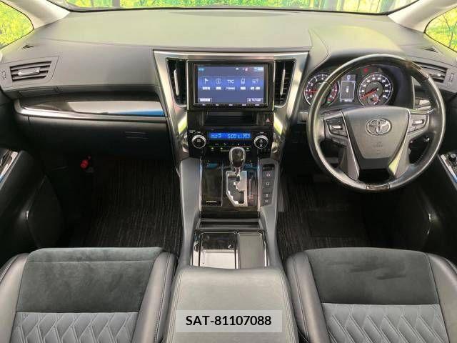 Toyota VELLFIRE 2017-08 287932-1