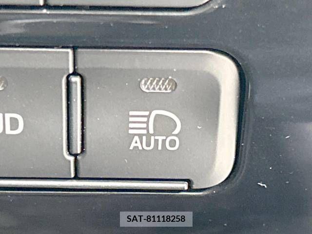 Toyota PRIUS 2019-06 223588-6