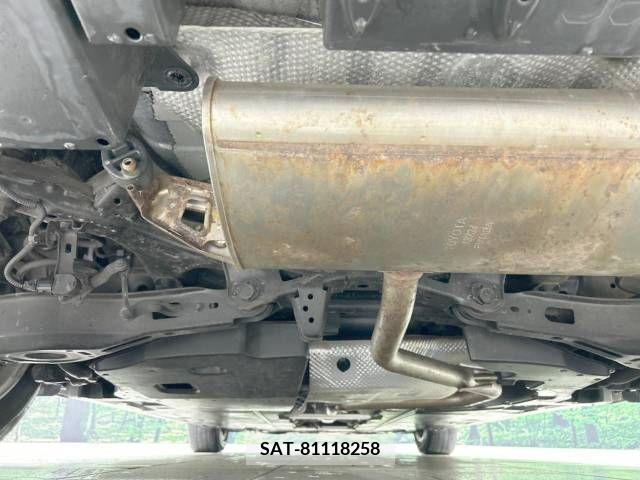 Toyota PRIUS 2019-06 223588-19
